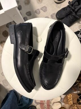 Born Women’s Black Leather T-strap Buckle Loafers